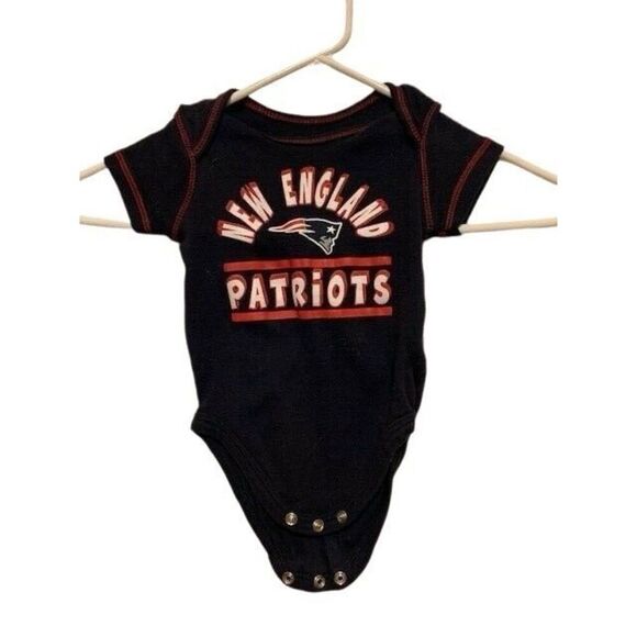 NEW ENGLAND PATRIOTS 3/6M ONE PIECE BABY OUTFIT - Picture 1 of 2